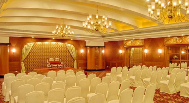 The Imperial Palace Rajkot Bagian luar foto